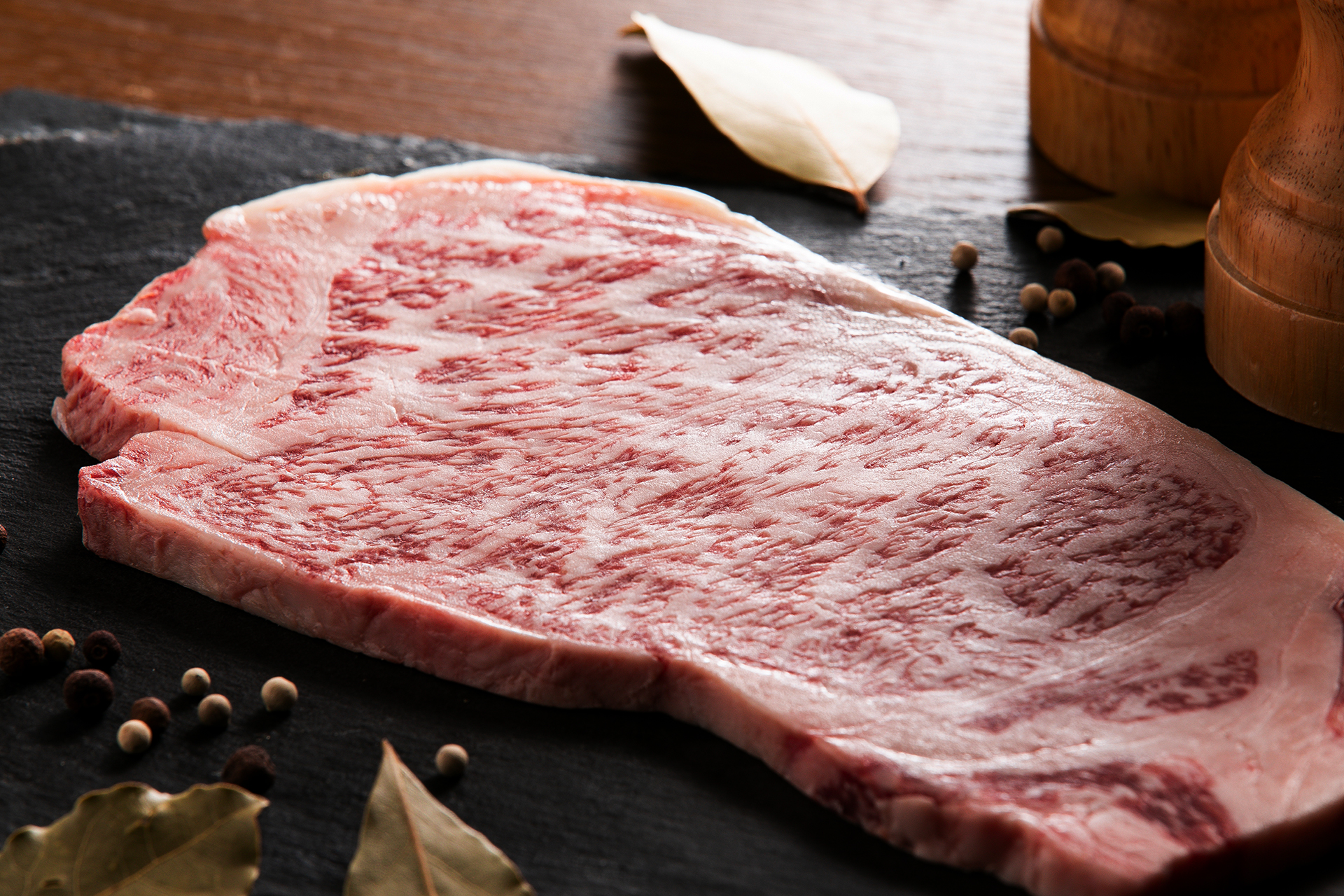 青森県平川市の精肉店 肉の豚金(葛西精肉店)